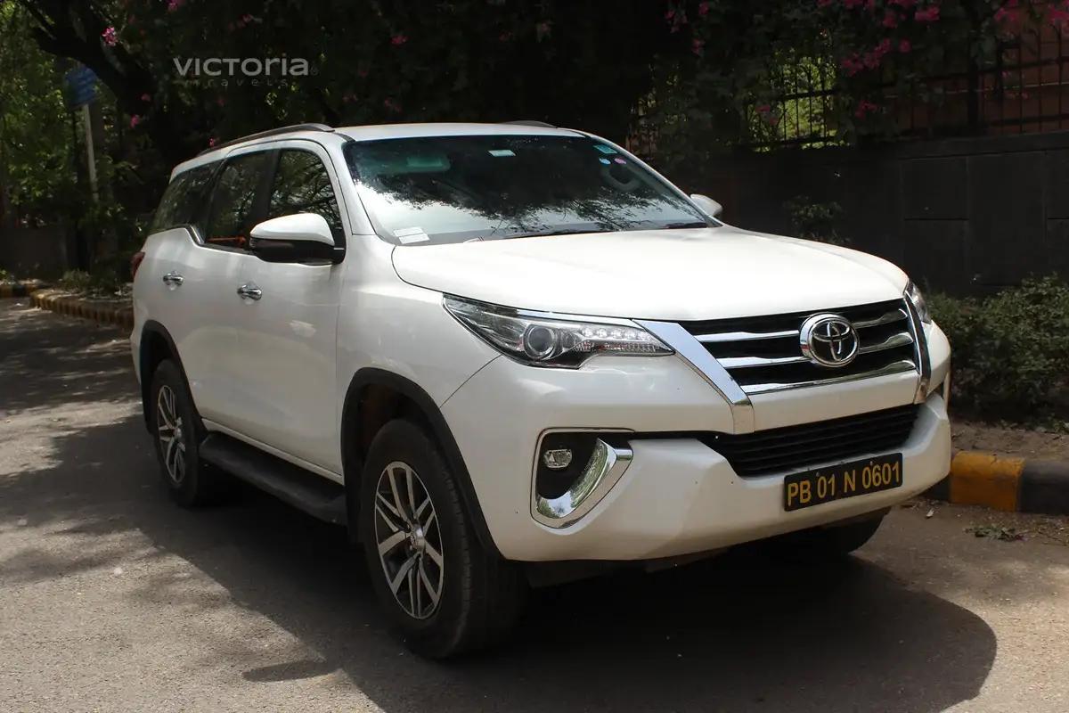 Fortuner Cab Service in Ayodhya