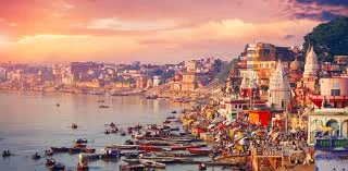 दशाश्वमेध घाट पर गंगा आरती का दृश्य