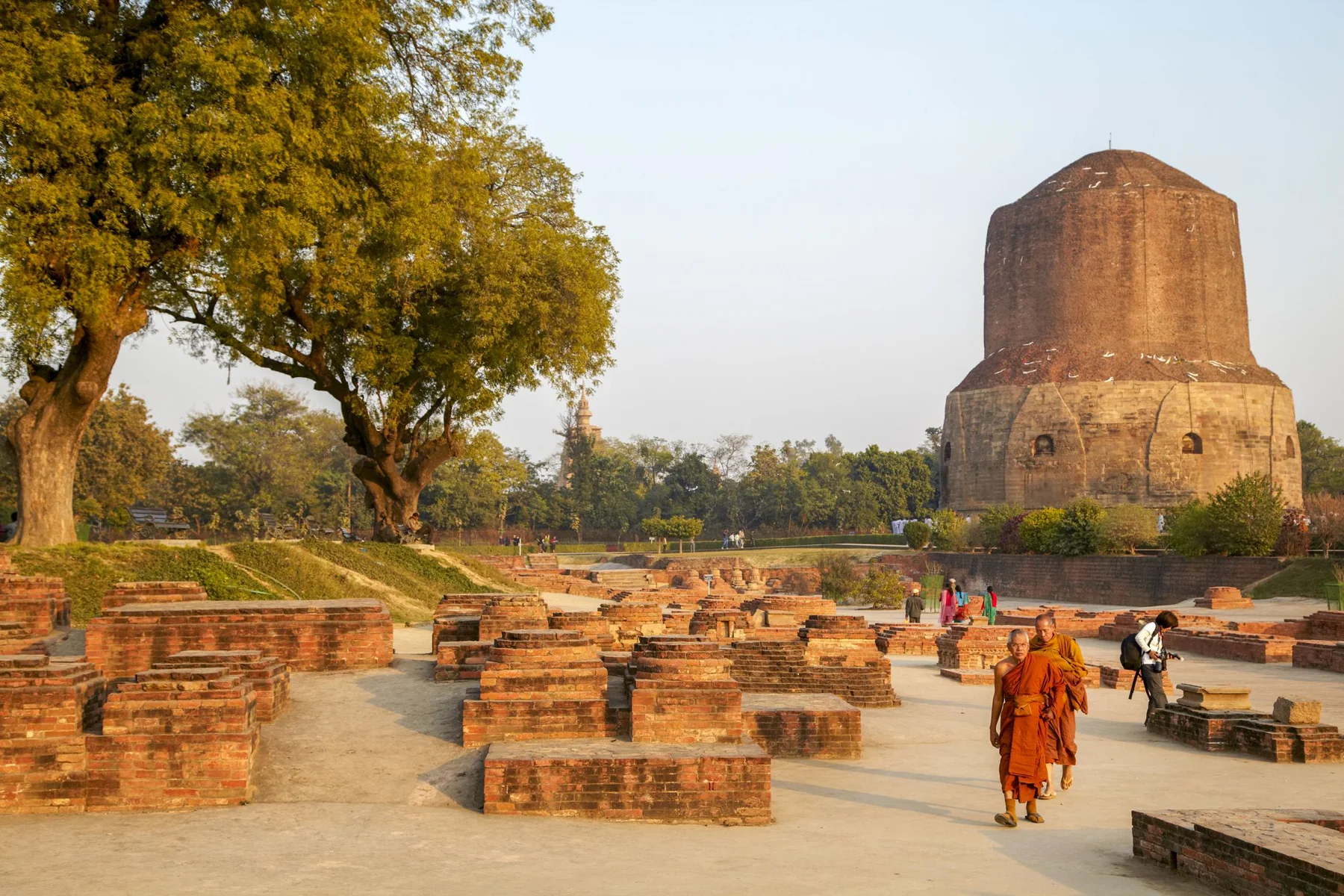 सारनाथ का पुरातात्विक स्थल और स्तूप